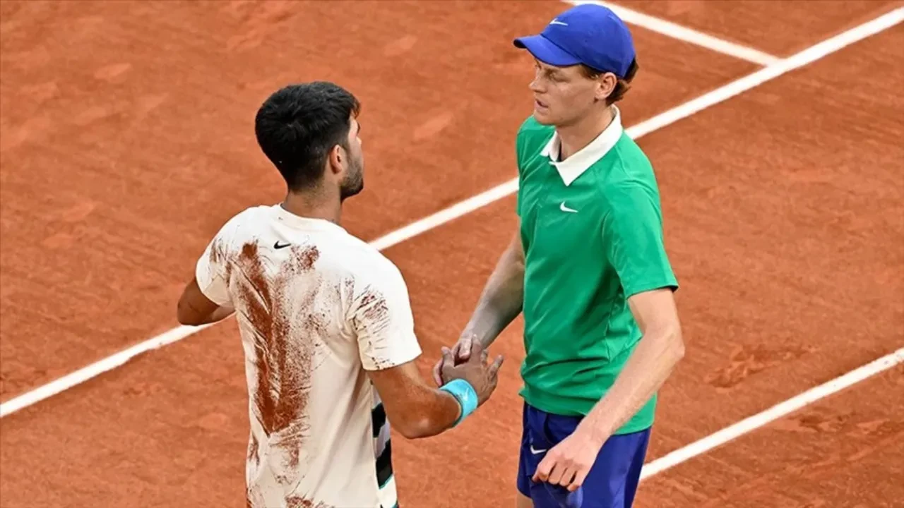 Sinner Alcaraz maçı ne zaman, saat kaçta, hangi kanalda? Wimbledon erkekler finaline saatler kaldı