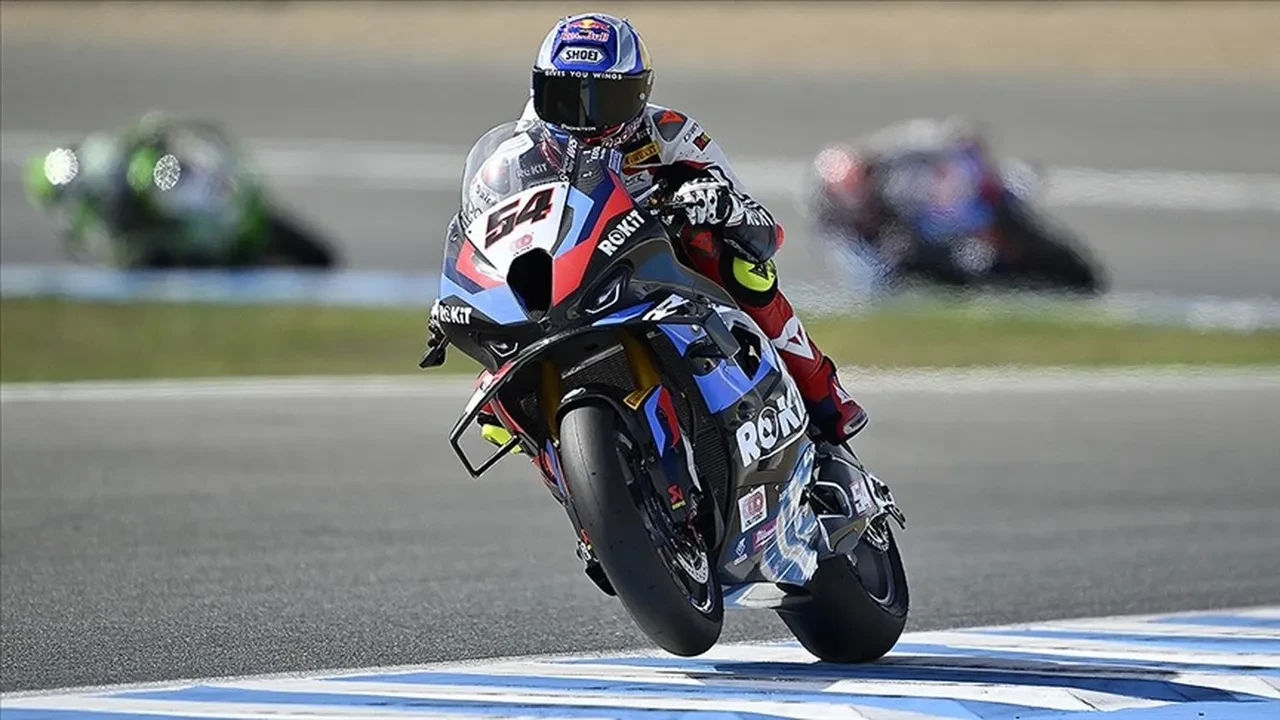 Toprak Razgatlıoğlu ne zaman, saat kaçta? İngiltere yarışının hangi kanalda yayınlanacağı belli oldu