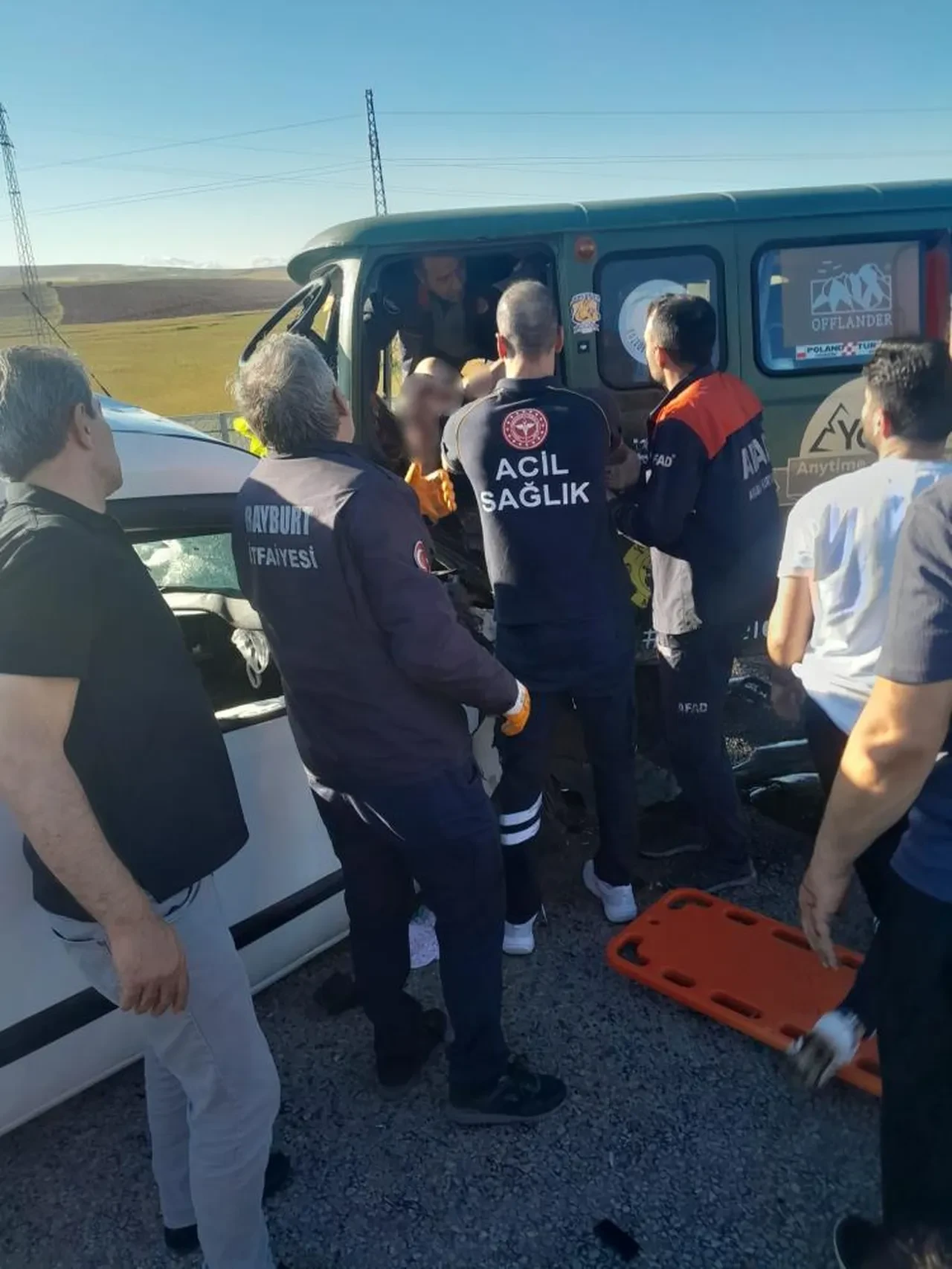 Turistlerin safari aracı kaza yaptı: 2 ölü, 6 yaralı