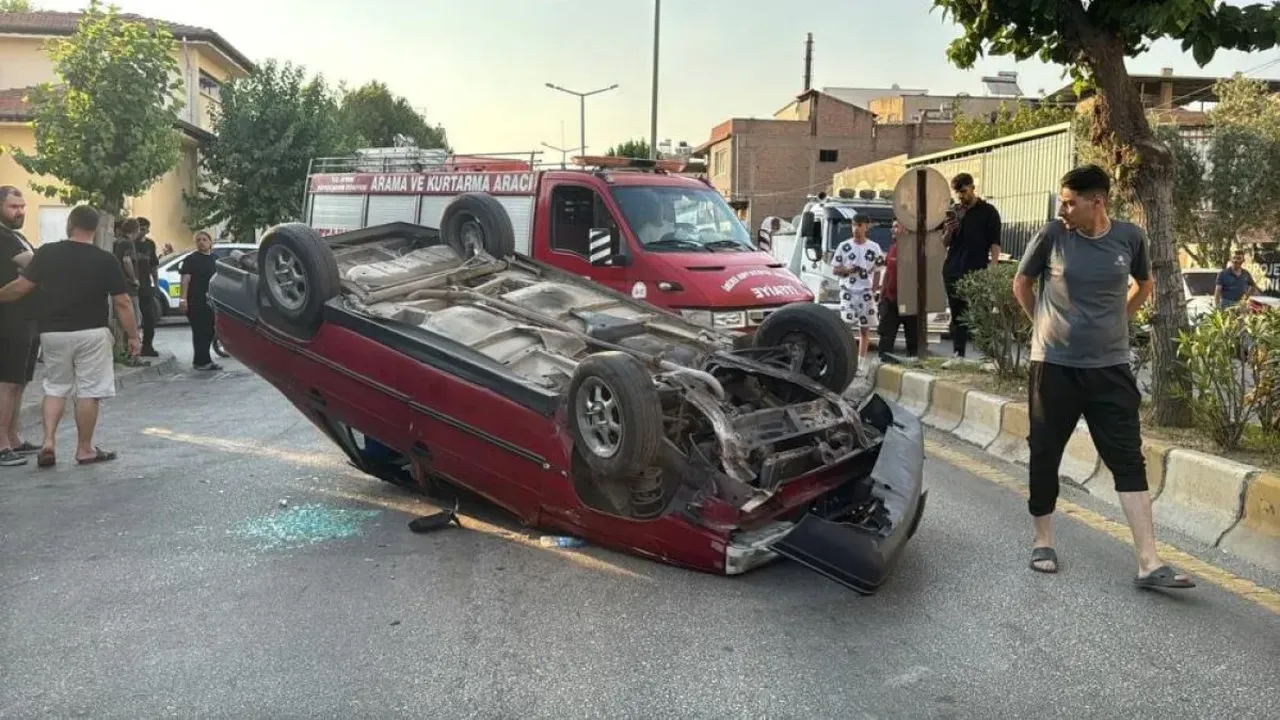 15 yaşında direksiyon başına geçti ölümden döndü! Hurdaya dönen araçtan burnu bile kanamadan çıktı