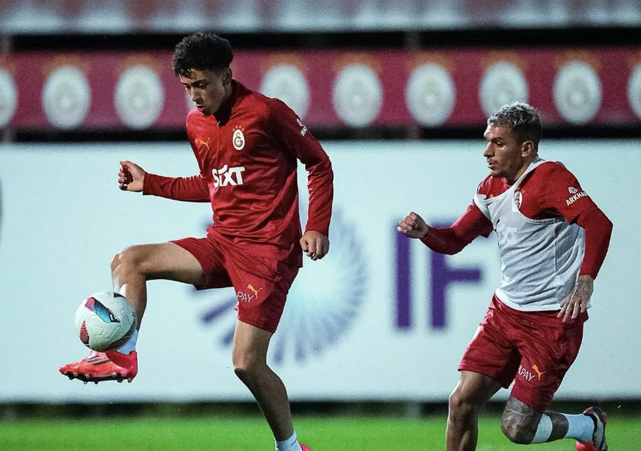 Ada Yüzgeç kimdir, kaç yaşında? Galatasaray maçında performansı dikkat çekti