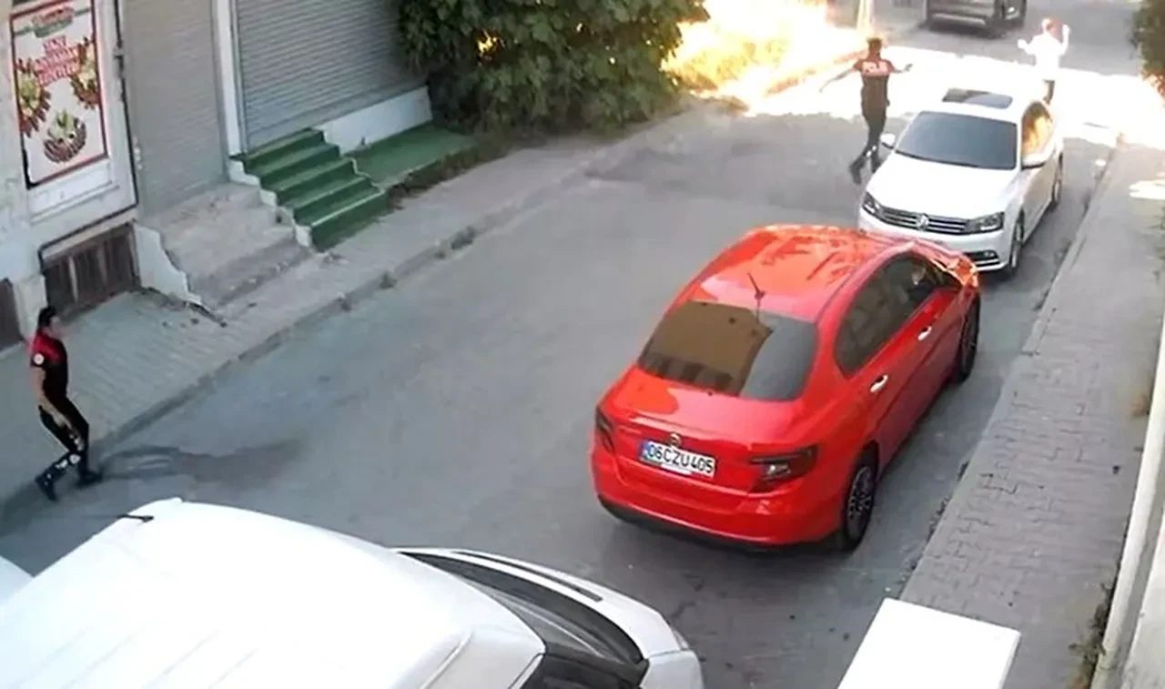 Arnavutköy'de korku dolu anlar! Polisin müdahalesi cinayeti önledi