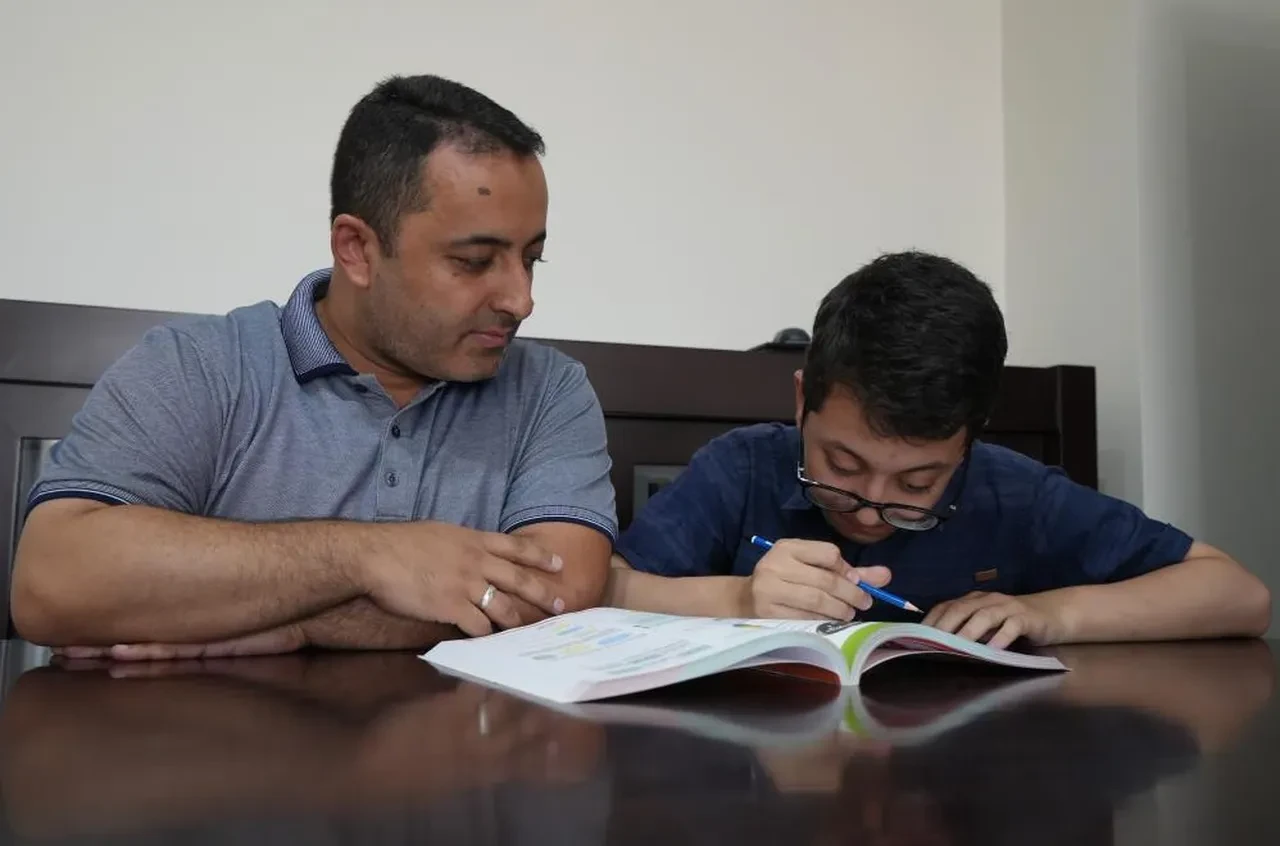 Günde 2 saat çalıştı, LGS'de Türkiye birincisi oldu! Görme kaybı başarısına engel olmadı