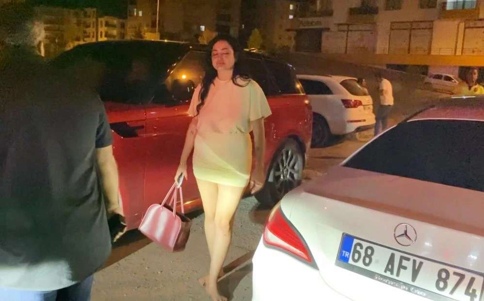 Aksaray’da alkollü kadın sürücü jant üstünde kaçtı! 