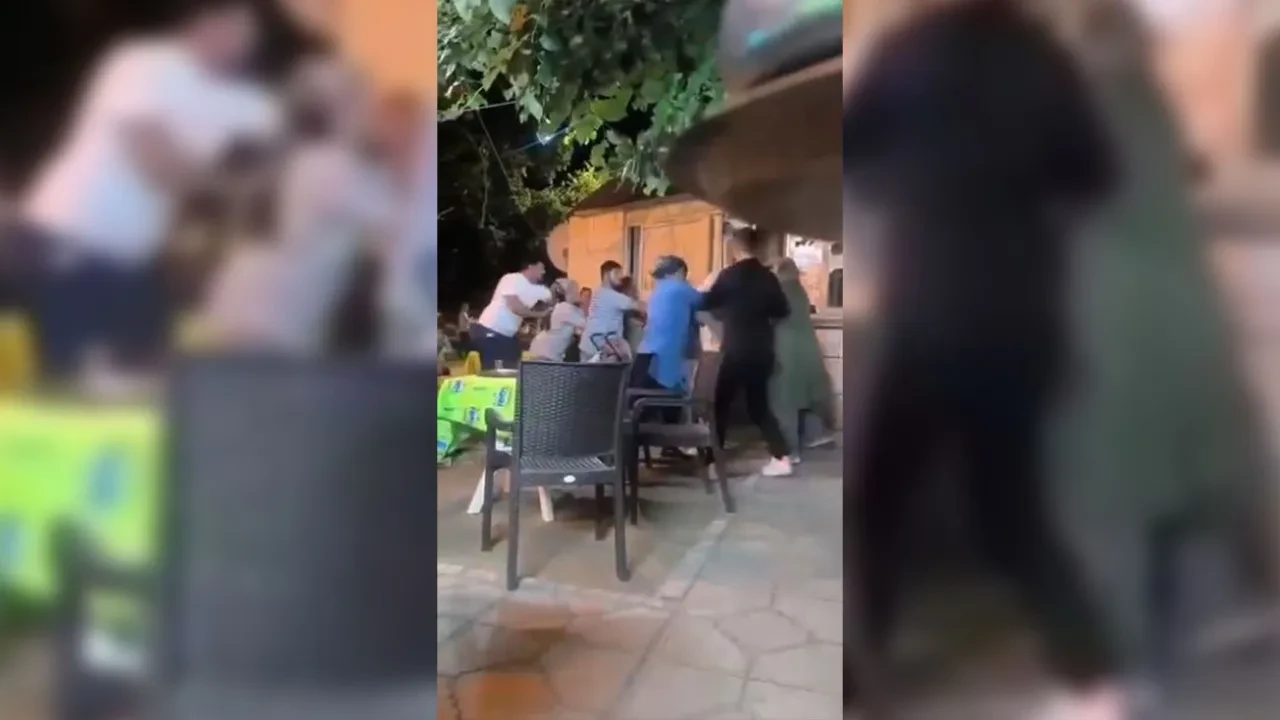 Kadınların sahilde şoke eden kavgası! O anlar kamerada
