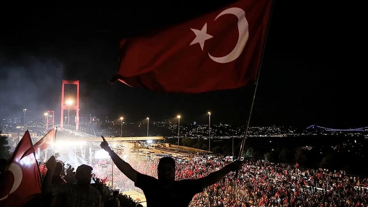 Kurumsal 15 Temmuz mesajları 2025! Resimli, kısa ve uzun sözler