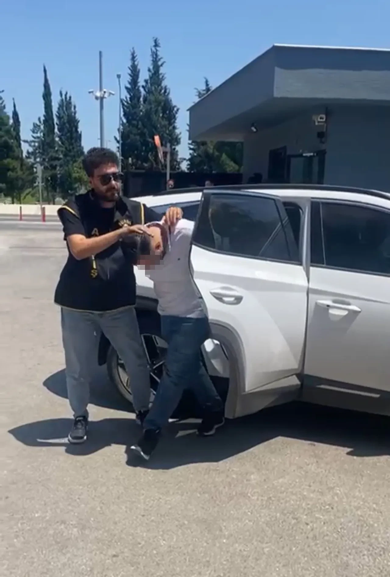 Önce ateş açtı sonra story attı! Tehlikeli yolculuk karakolda bitti