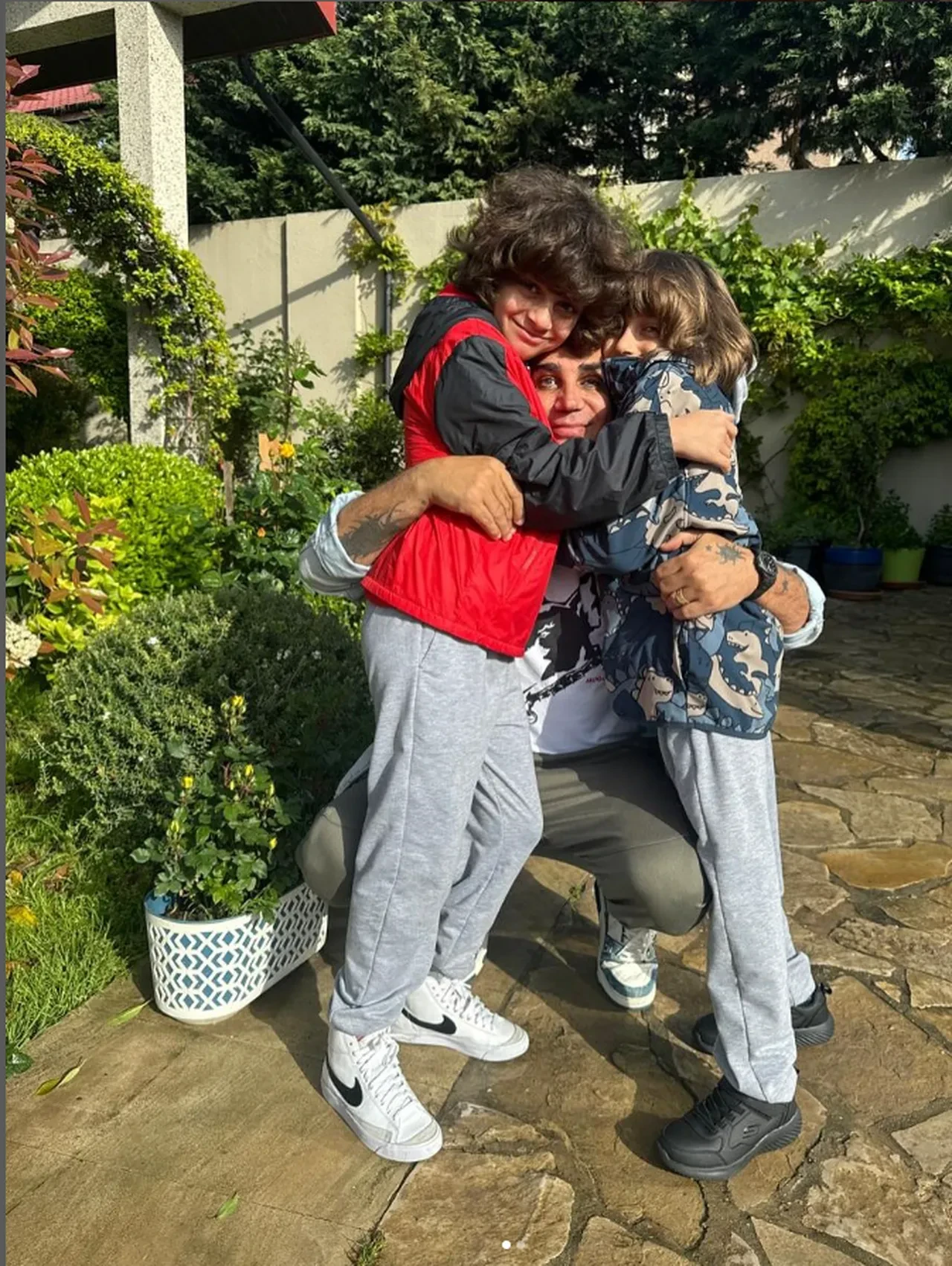 Şarkıcı Doğuş geçmişe götürdü! Cezaevinden çıktıktan sonraki görüntüsünü paylaştı 