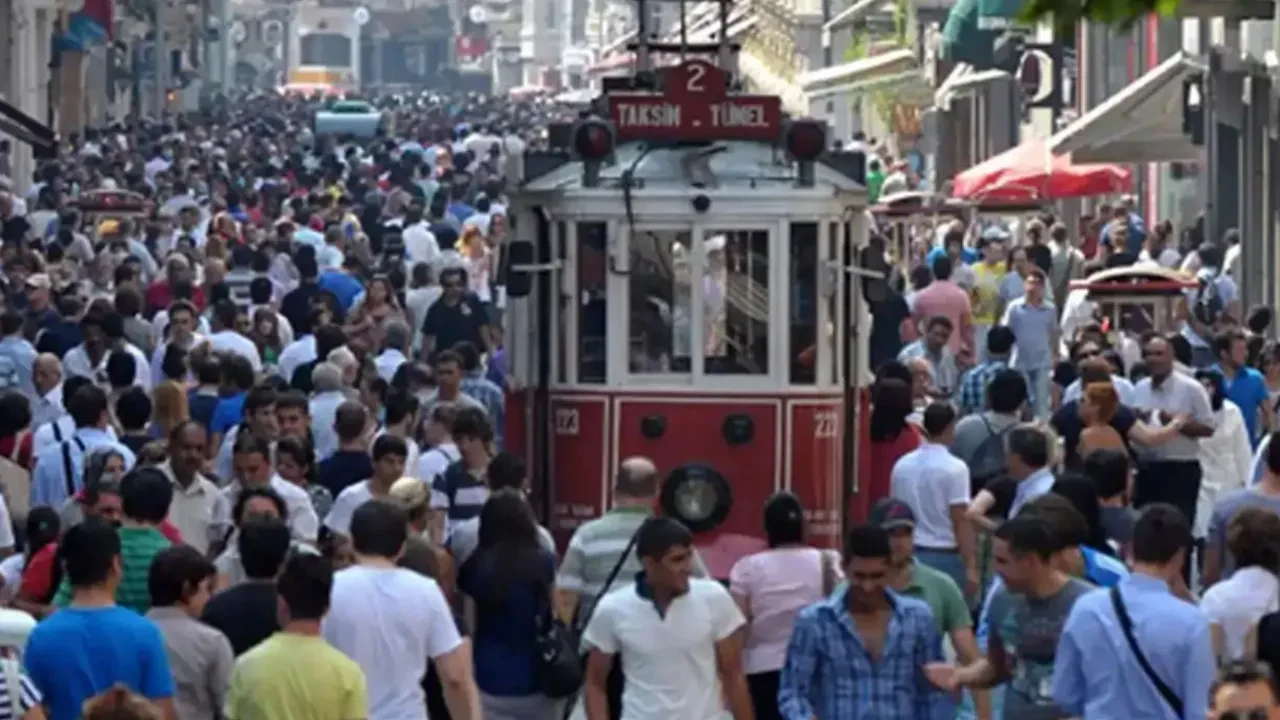 TÜİK açıkladı! Geçen yıl yaklaşık 2,7 milyon kişi göç etti! İşte en çok göç alan iller