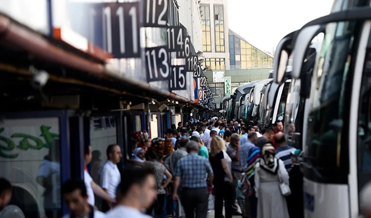 TÜİK açıkladı! Geçen yıl yaklaşık 2,7 milyon kişi göç etti! İşte en çok göç alan iller