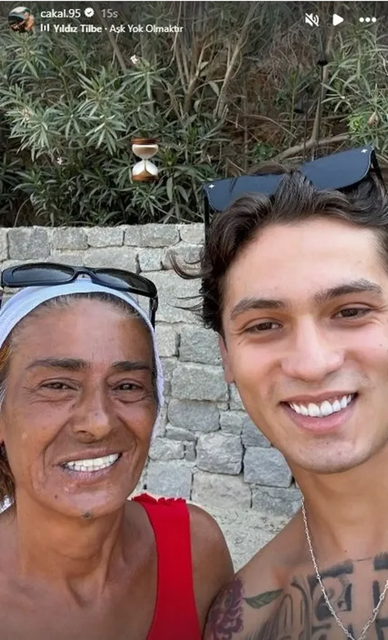 Yıldız Tilbe ile Çakal buluştu! Düşülen not ise kafaları karıştırdı