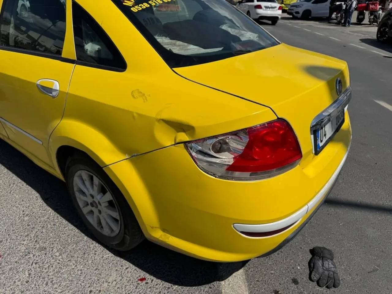 Ağrı'da feci kaza! Metrelerce savrulan karı koca can verdi