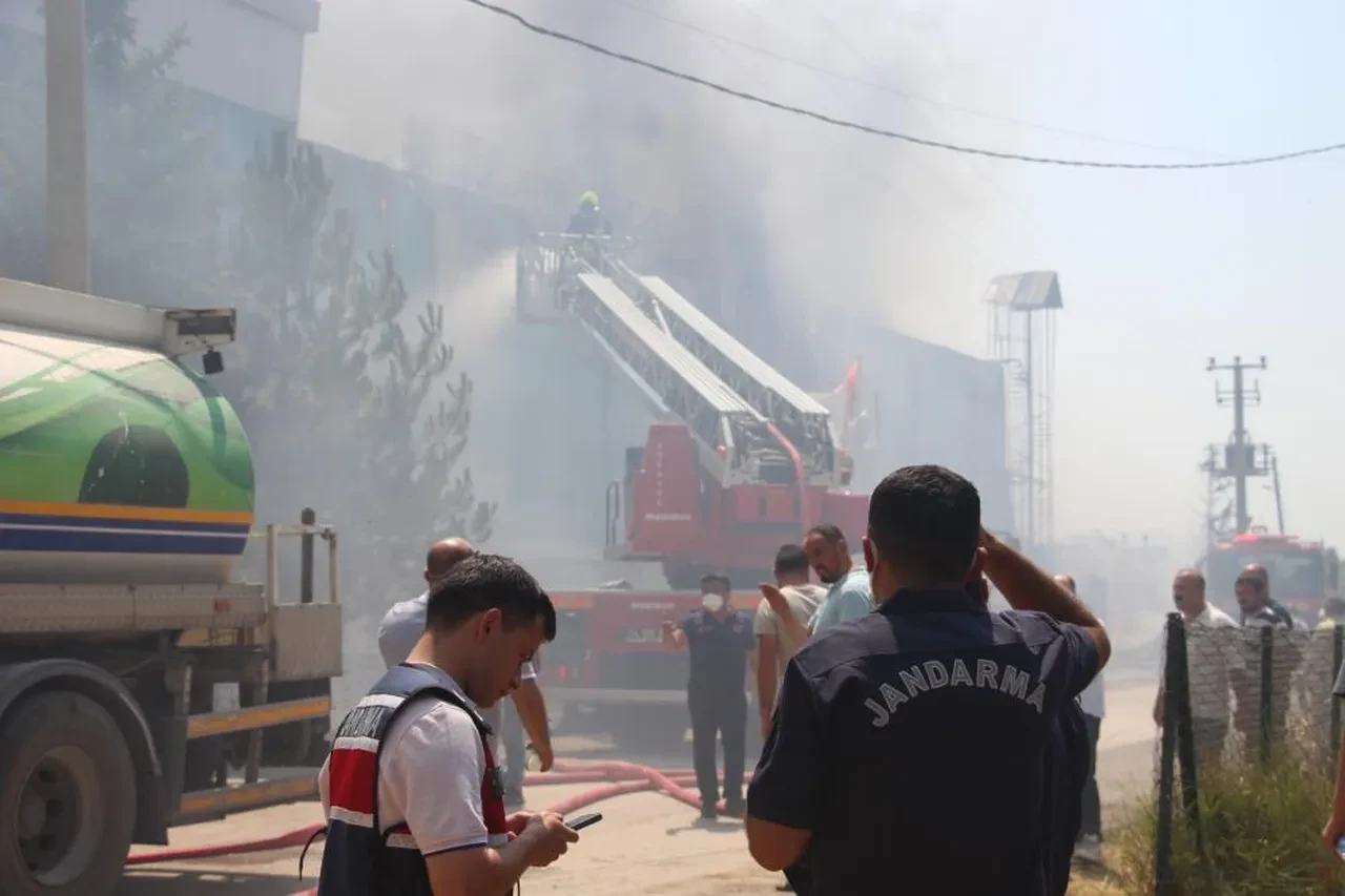 Bolu’daki fabrika yangını kontrol altına alındı