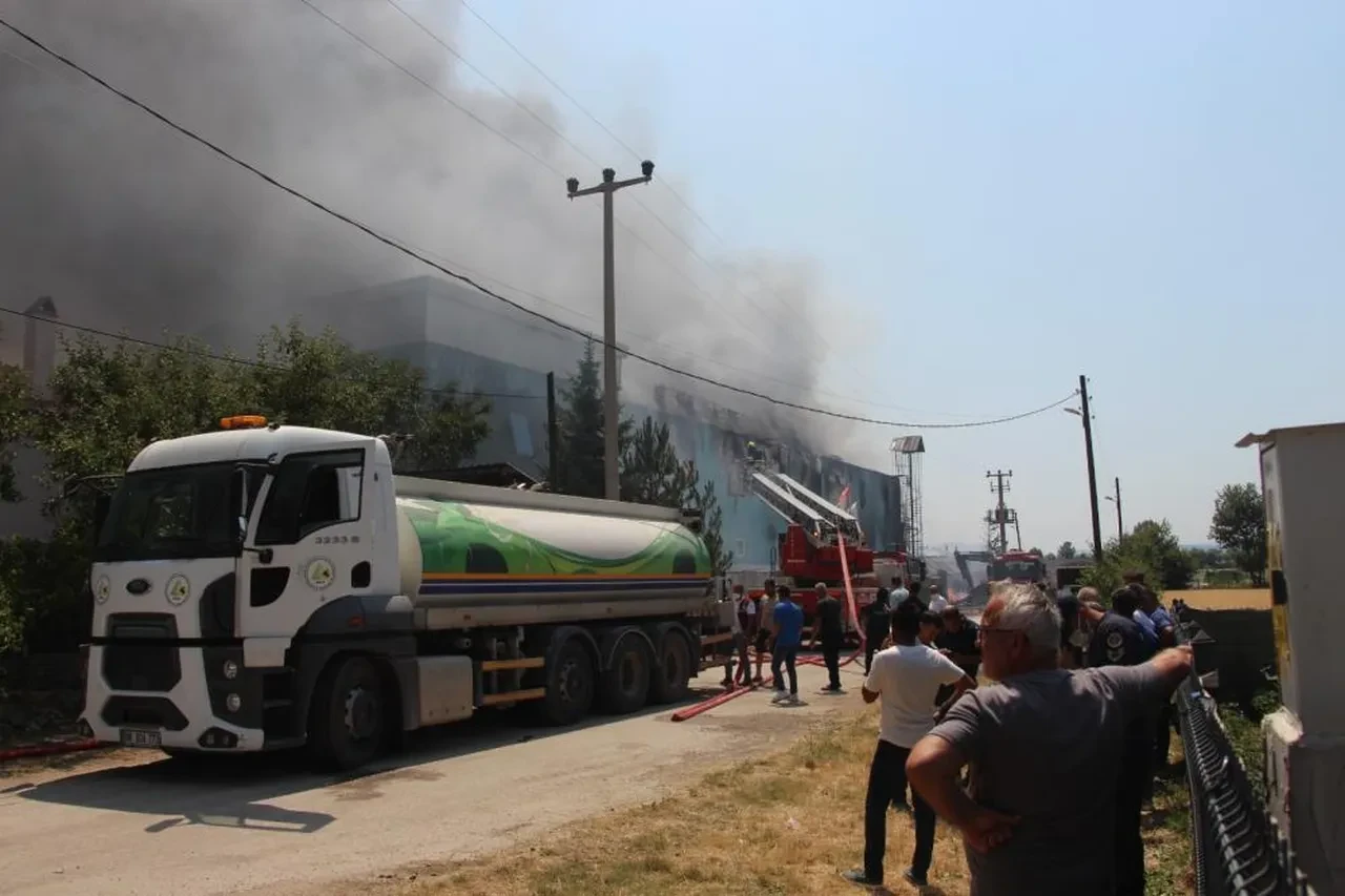 Bolu’daki fabrika yangını kontrol altına alındı