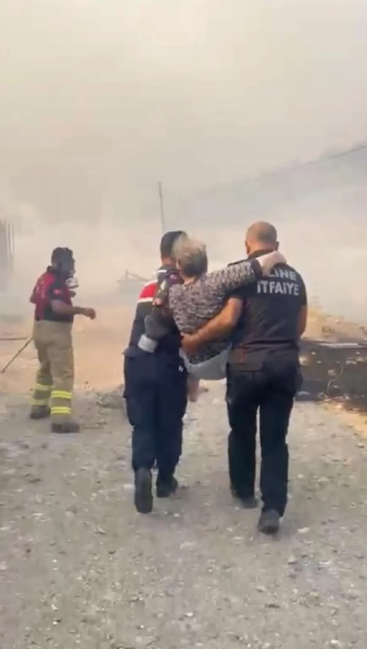 Çanakkale ve Tekirdağ'da korkutan yangın! Evler küle döndü, hayvanlar öldü, köylüler sinir krizi geçirdi