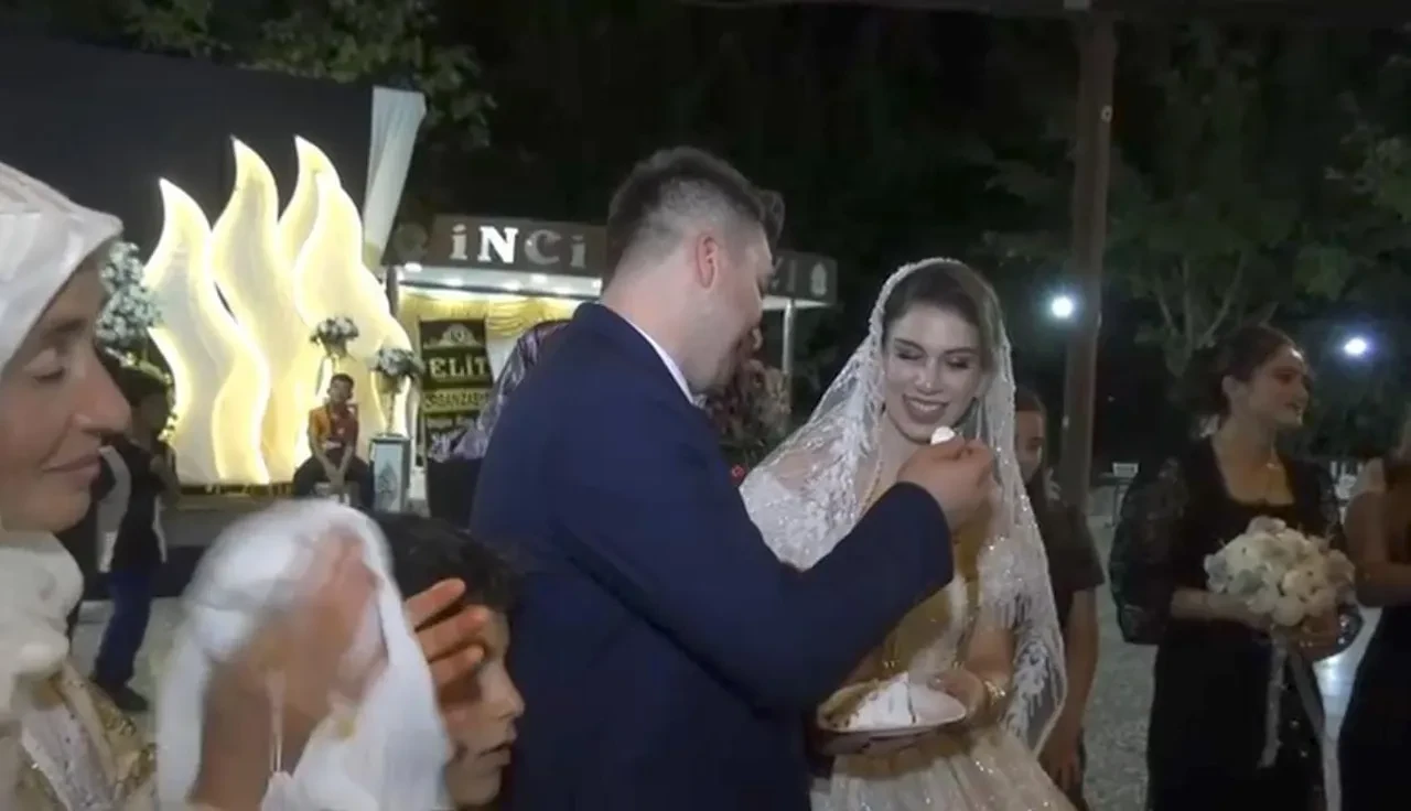 Davetliler düğüne geldiğine bin pişman oldu! 'Yerin dibine girdim, çok mahcup oldum'