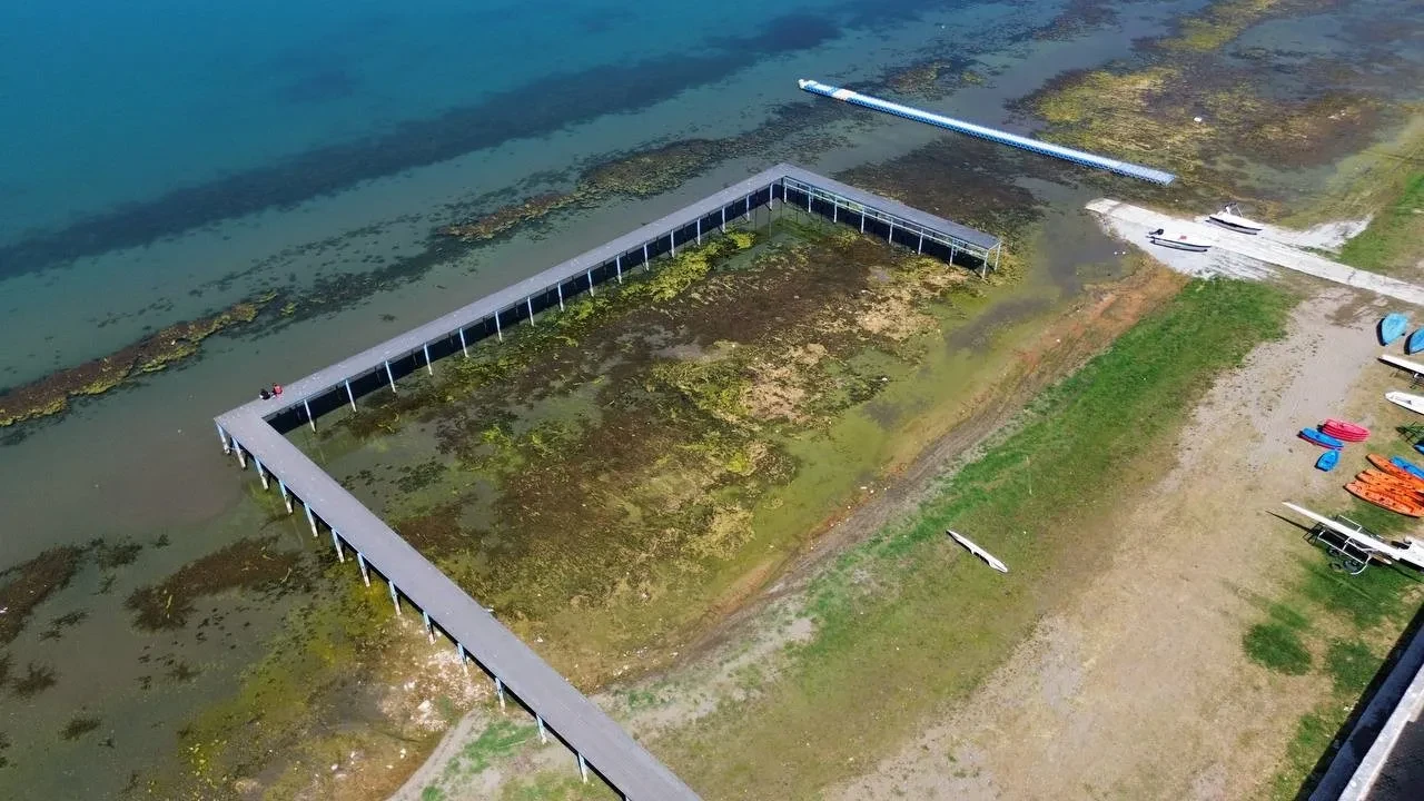 İznik Gölü'nde tedirgin eden görüntü! Sular çekildi, manzara bataklığa döndü