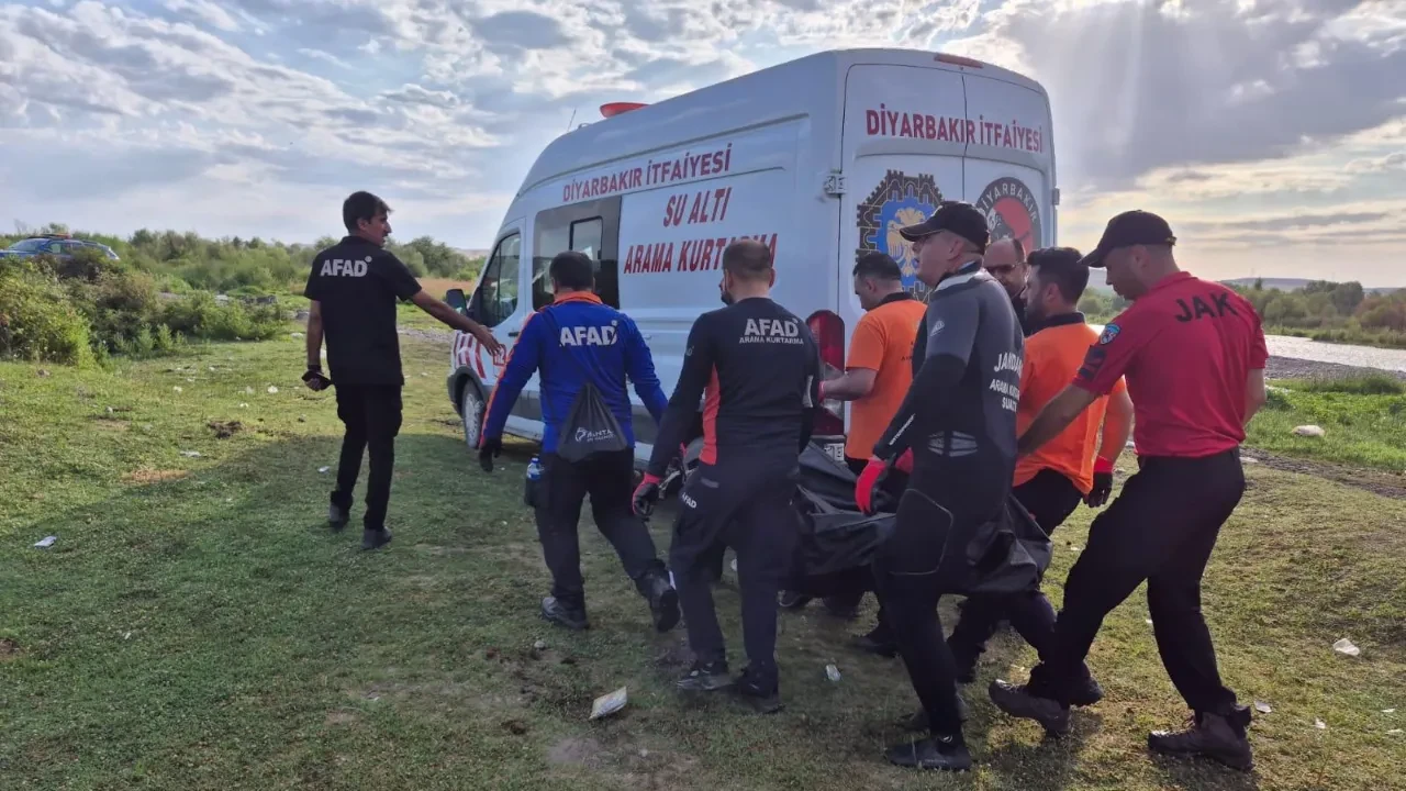 Kardeşini kurtarmak isterken kaybolmuştu! 17 yaşındaki gençten acı haber geldi