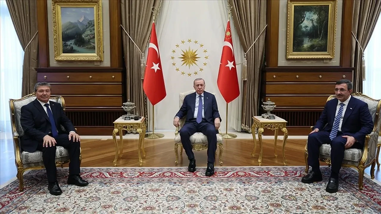 KKTC Başbakanı Üstel'den 15 Temmuz açıklaması!