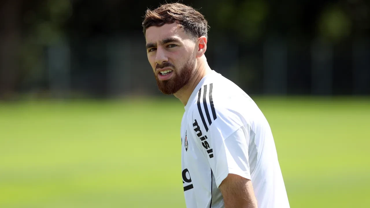 Orkun Kökçü, Beşiktaş formasıyla ilk idmanına çıktı