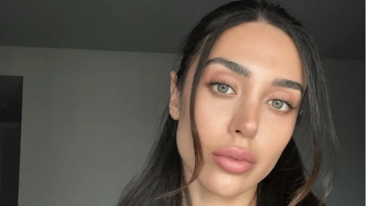 Şarkıcı Berkay'ın eşi Özlem Ada Şahin'in kızına aldığı oyuncağın fiyatı dudak uçuklattı
