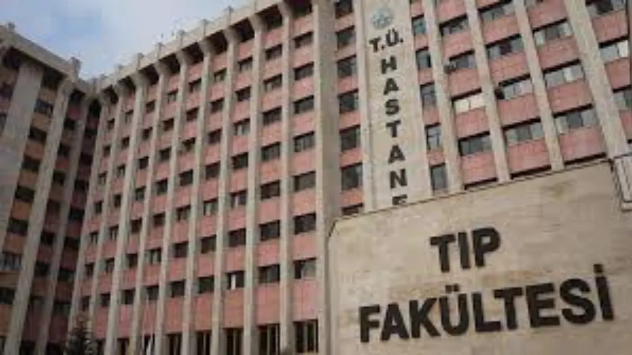 Talihsiz hemşire nöbet sırasında geçirdiği kalp krizi sonrası hayatını kaybetti  