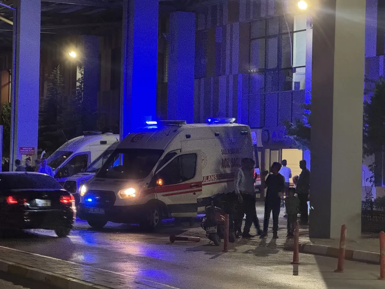 Van'da silahlı saldırı! Baba öldü, 3 kızı yaralı