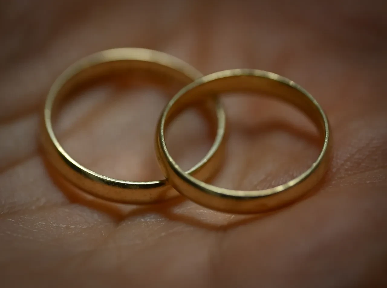 Aile mahkemesi "Anayasaya aykırı" dedi! Süresiz nafaka AYM'ye taşındı!