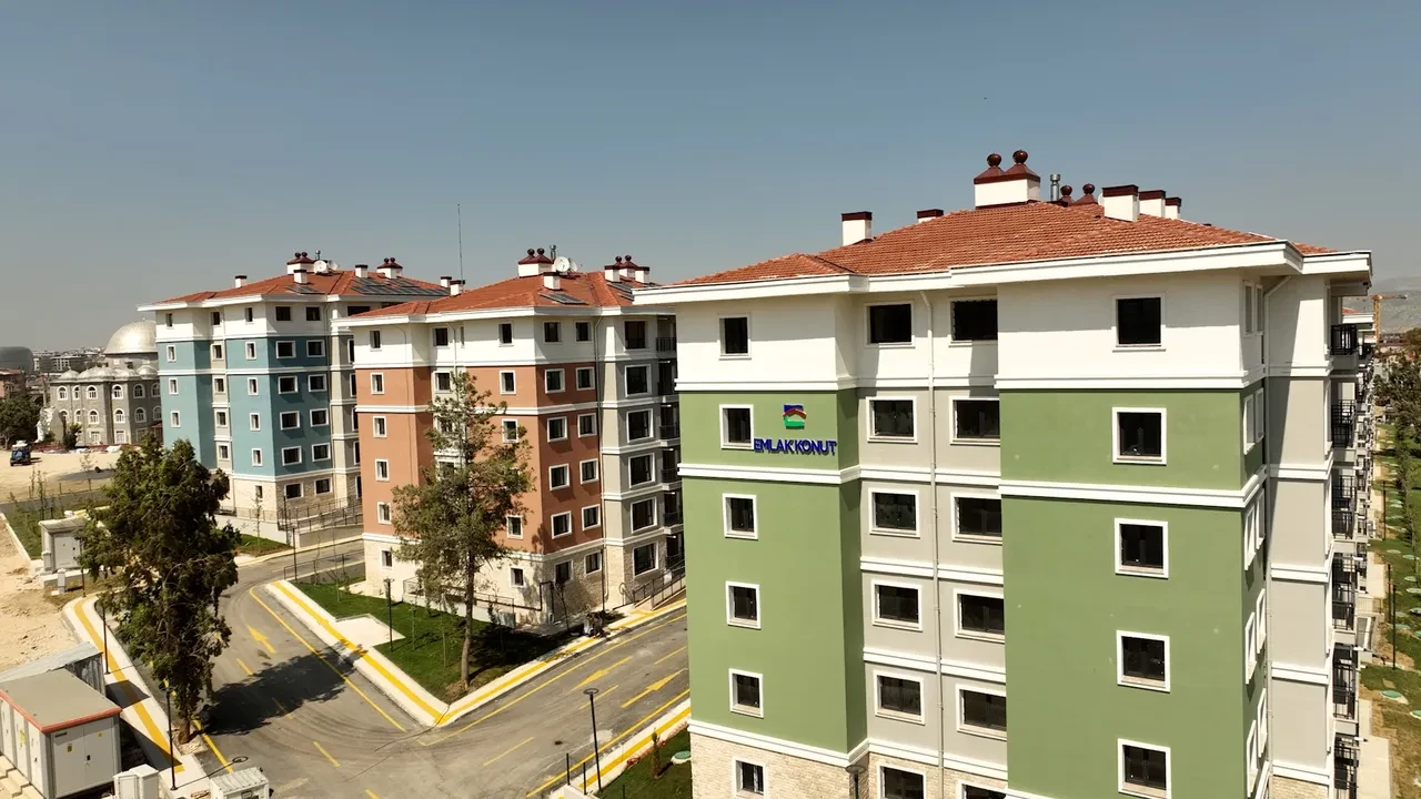 Bakan Kurum duyurdu: Hatay'da 576 konut tamamlandı