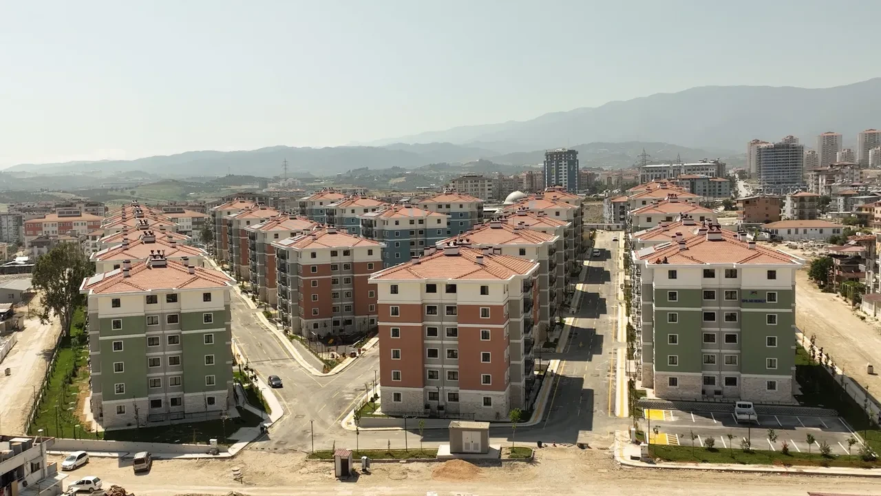 Bakan Kurum duyurdu: Hatay'da 576 konut tamamlandı