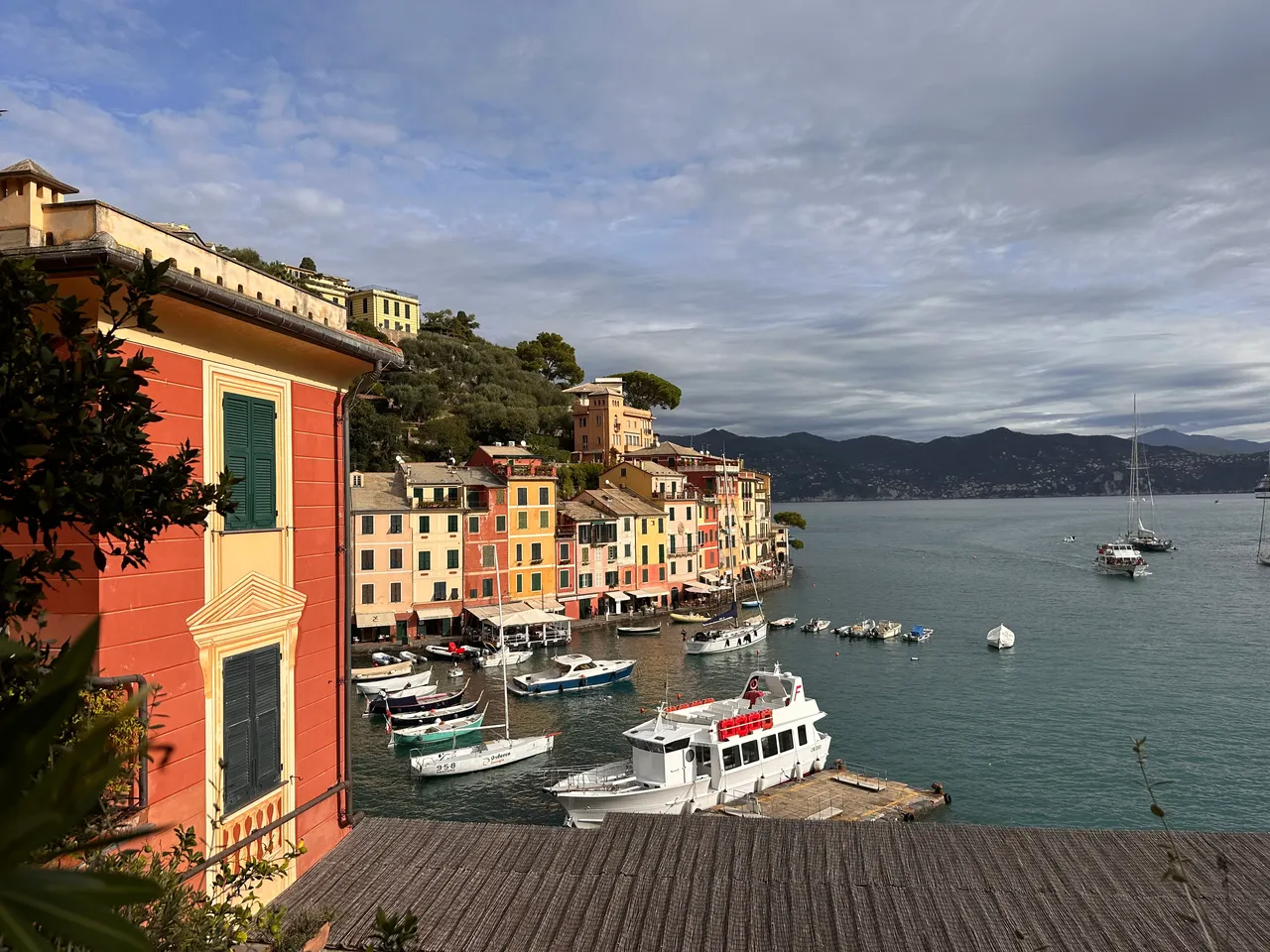 Bu ülkenin en lüks beldesinde mayo ve çıplak ayak yasak: 500 euro cezası var