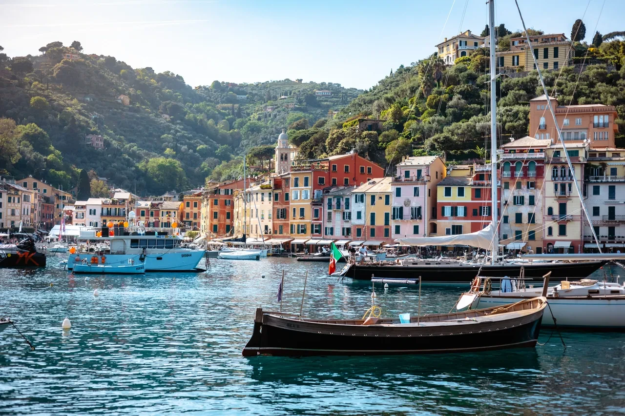 Bu ülkenin en lüks beldesinde mayo ve çıplak ayak yasak: 500 euro cezası var