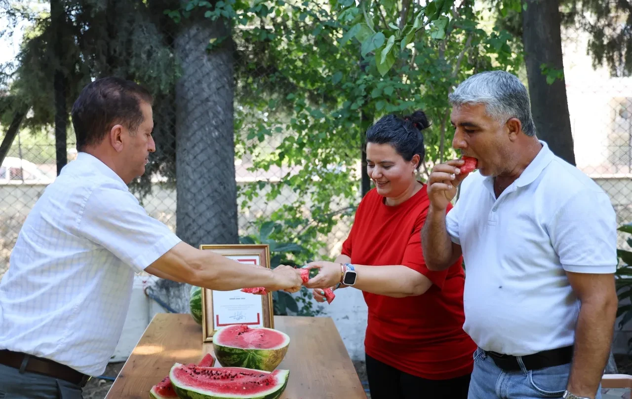 'En iyi karpuz' çekişmesi büyüyor: Adana'dan Diyarbakır'a cevap gecikmedi