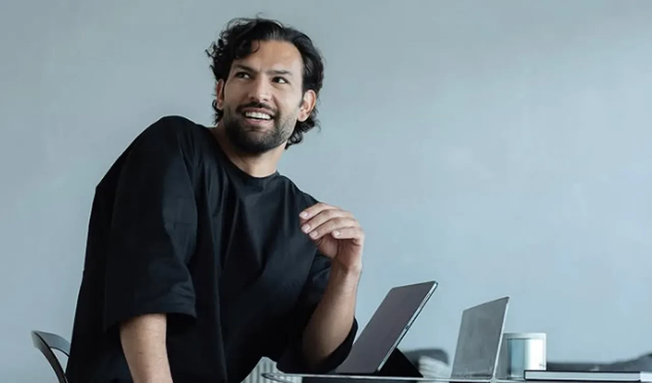 Faladdin ve Binnaz uygulamalarının sahibi Sertaç Taşdelen gözaltına alındı! Mal varlıklarına el konuldu