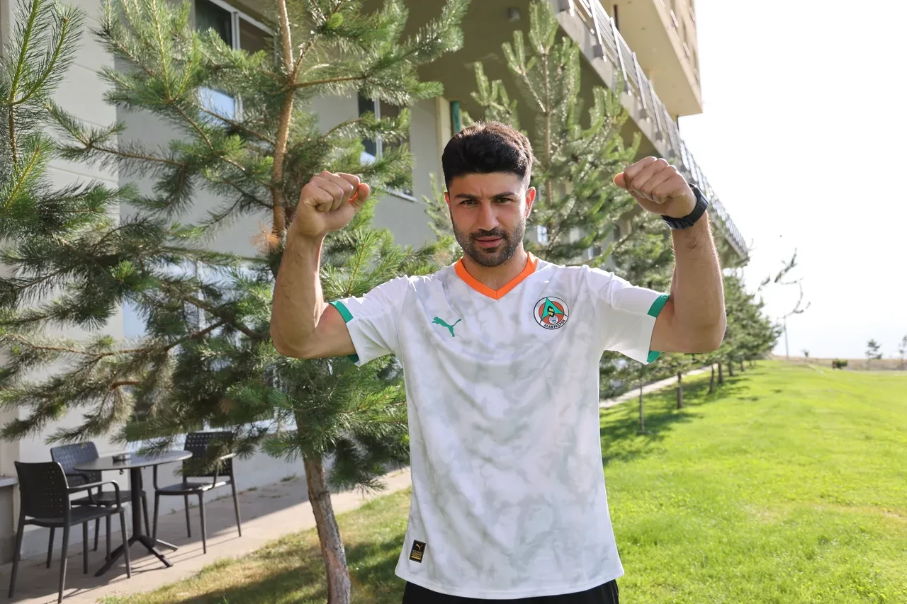 Güven Yalçın, Corendon Alanyaspor'a transfer oldu