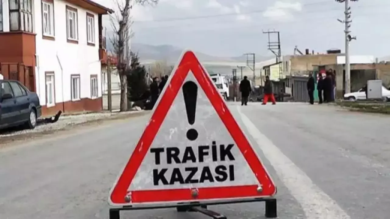 Karşıya geçmeye çalıştı, metrelerce sürüklendi! O anlar kamerada