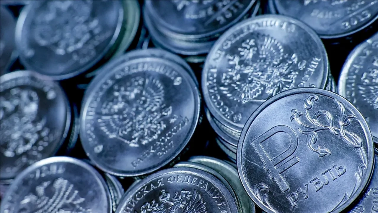 Ruble yükseliyor: İhracat payını ilk kez yüzde 50'nin üzerine çıkardı