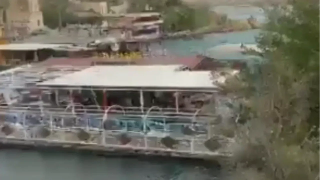 Şanlıurfa'da ilginç olay! Duba restoran Fırat Nehri'nde sürüklendi