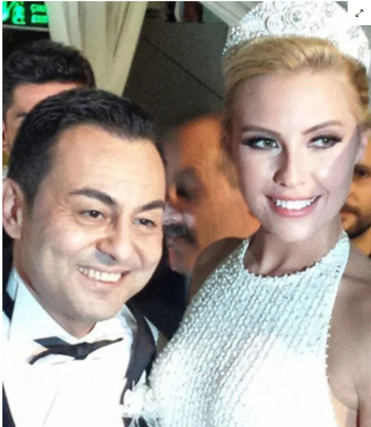 Serdar Ortaç'ın eski eşi Chloe Loughnan nafaka tartışmalarına son noktayı koydu