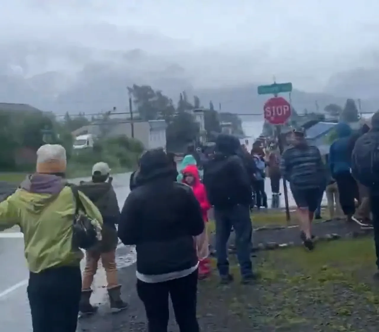 Alaska'da 7,3 büyüklüğünde deprem! Tsunami alarmı verildi, tahliyeler başladı