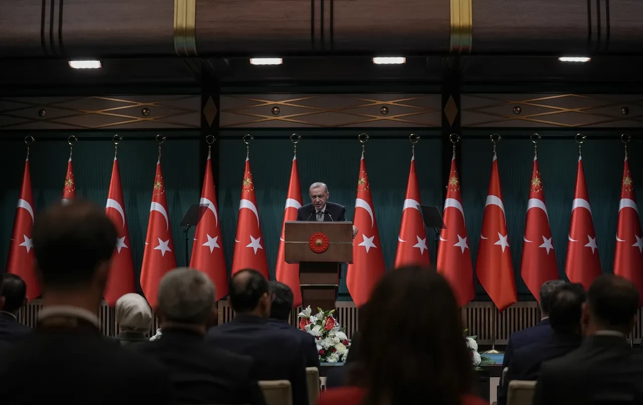 Cumhurbaşkanı Erdoğan duyurdu: Memurlara doğum izni düzenlemesi geliyor: Yarı zamanlı çalışabilecekler