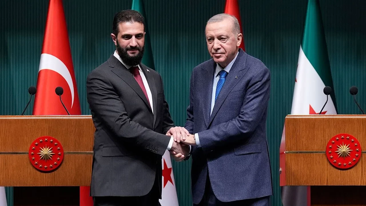 Cumhurbaşkanı Erdoğan'dan kritik temas! Ahmed Şara ile görüştü