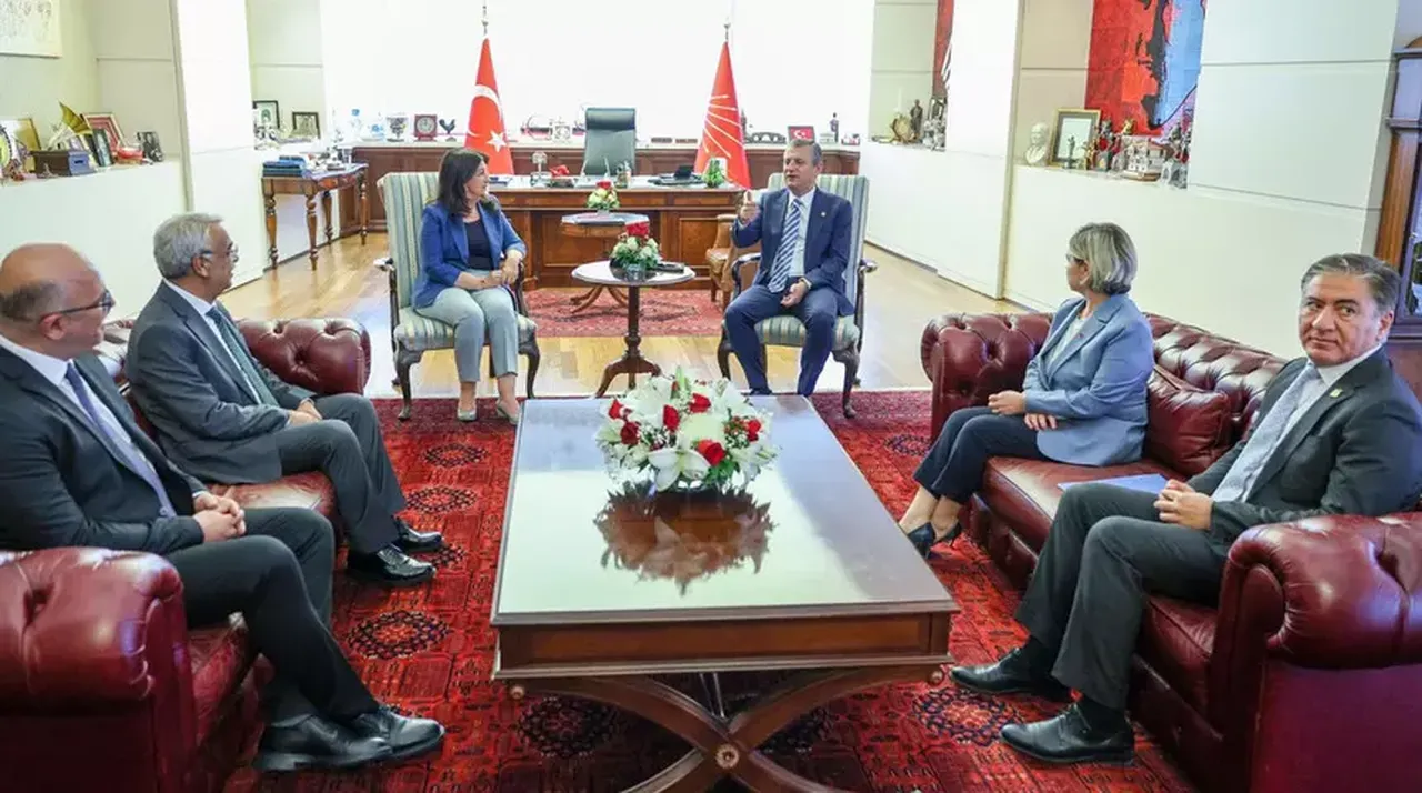 DEM Parti İmralı Heyeti Özgür Özel'i ziyaret etti!