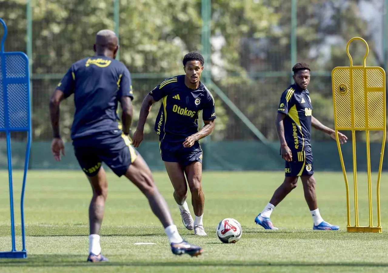 Fenerbahçe hazırlık maçı hangi kanalda? TV'den canlı yayınlanacak