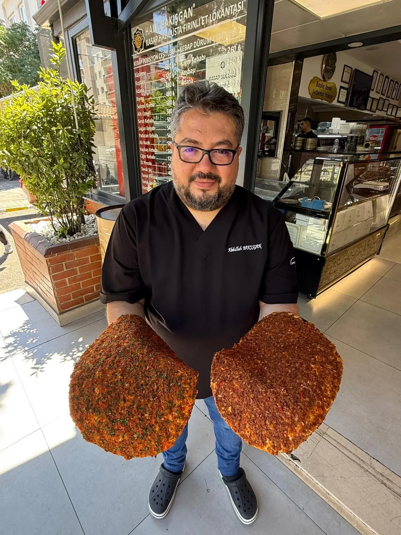 Gaziantep’in Gizli Lezzeti: Kasap Halil Usta’nın 3 Kuşaktır Değişmeyen Lahmacun Geleneği