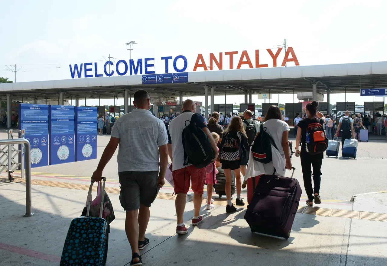 Turizmde yeni çalışma modeli: Özgür Erdursun tüm paydaşları uyardı