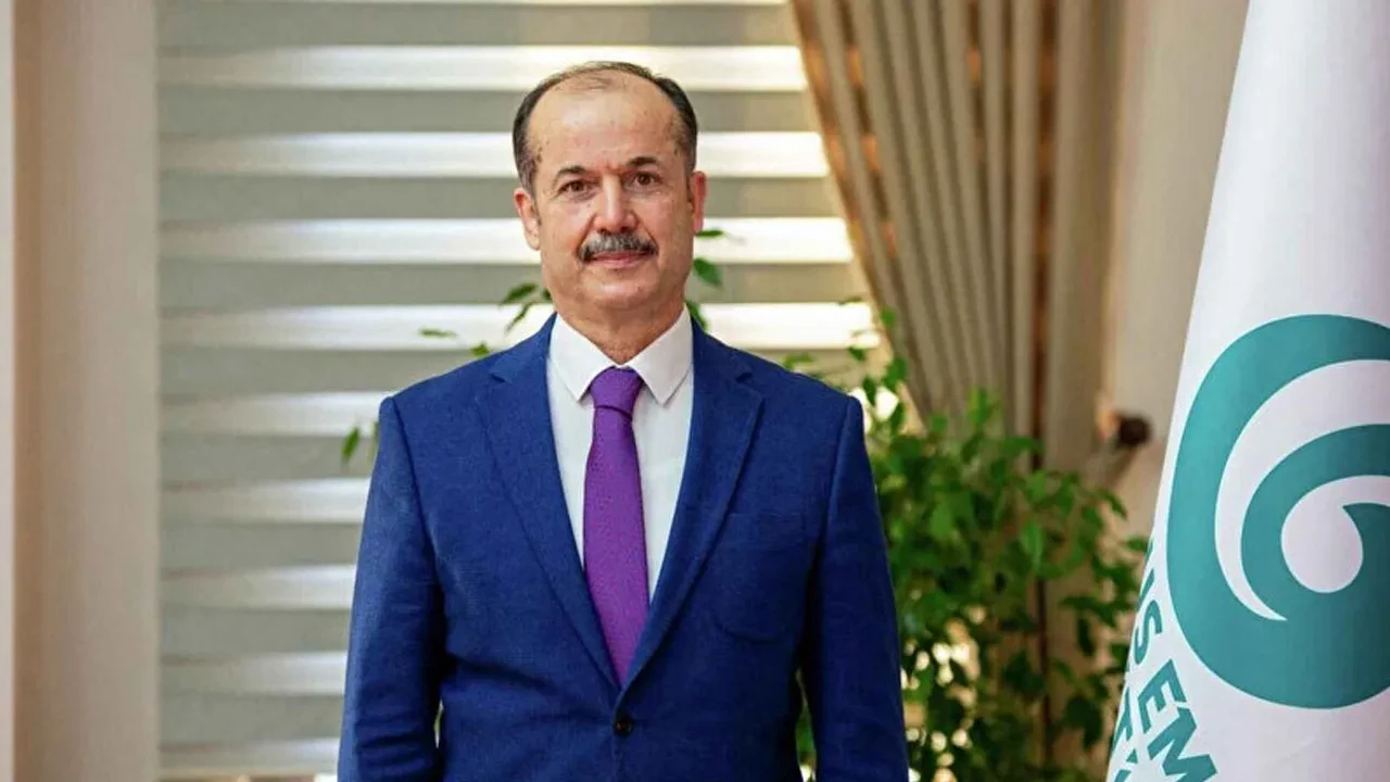 Yunus Emre Enstitüsü'nün eski başkanı Şeref Ateş'e gözaltı