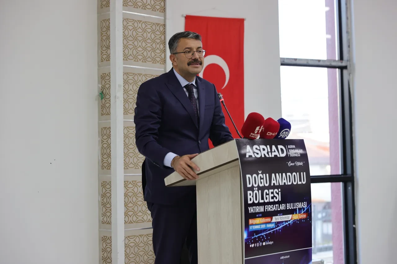 ASRİAD'ın "Doğu Anadolu Yatırım Fırsatları Buluşması" Hakkari'de düzenlendi