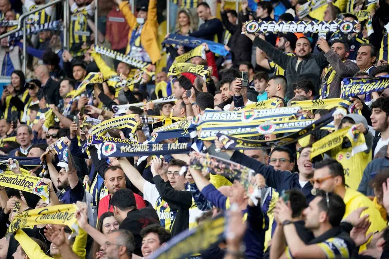 Dünya Fenerbahçeliler Günü mesajları ve sözleri