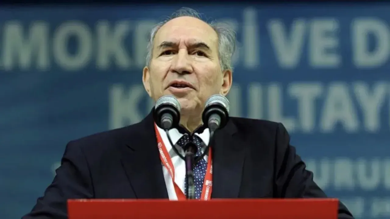 Eski CHP Genel Başkanı Altan Öymen'den kötü haber! Durumu kritik  